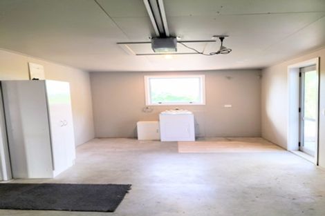 Photo of property in 6 Kereru Close, Halfway Bush, Dunedin, 9010