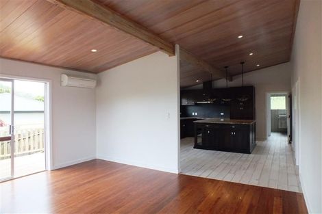 Photo of property in 6 William Hadlow Place, Hatfields Beach, Orewa, 0931