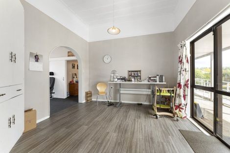 Photo of property in 15 Station Street, Woodville, 4920