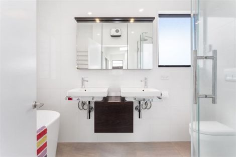 Photo of property in 109 Deans Avenue, Riccarton, Christchurch, 8011