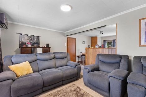 Photo of property in 35 Dunedin Street, Redwood, Christchurch, 8051