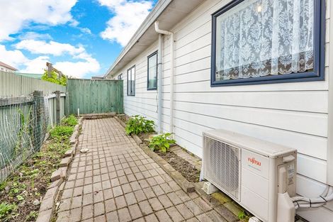 Photo of property in 2/509 Queen Street East, Hastings, 4122