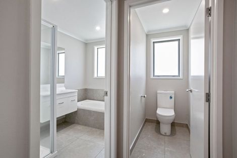 Photo of property in 8 Okoreka Road, Glenbrook, 2681