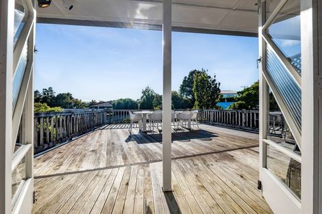 Photo of property in 48 Karina Road, Merrilands, New Plymouth, 4312