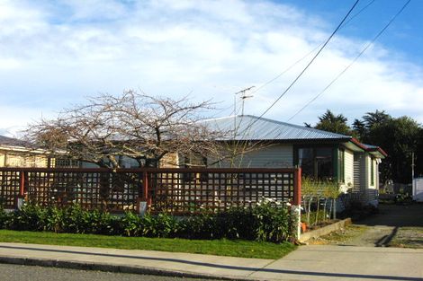 Photo of property in 18 Fraser Street, Waikiwi, Invercargill, 9810