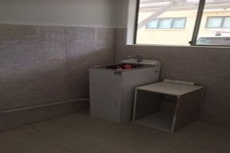 Photo of property in 18 Jamaica Place, Blockhouse Bay, Auckland, 0600