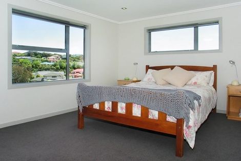 Photo of property in 2 Scoresby Grove, Whitby, Porirua, 5024