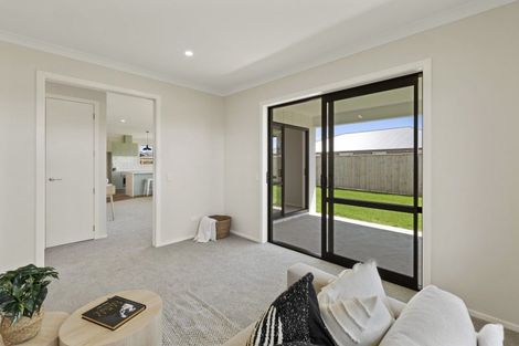 Photo of property in 10 Oak Place, Levin, 5510