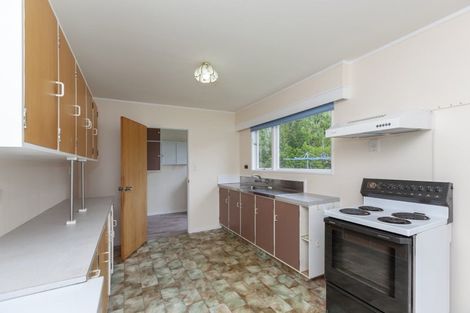Photo of property in 17 Buckley Grove, Paraparaumu, 5032
