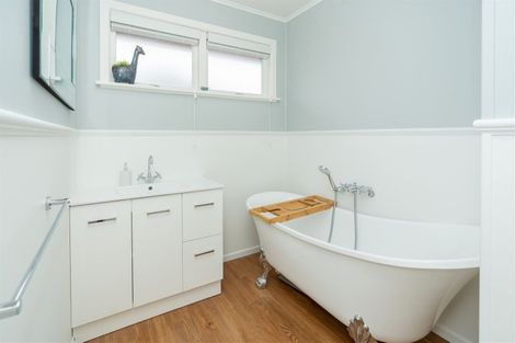 Photo of property in 42 Storey Avenue, Forest Lake, Hamilton, 3200