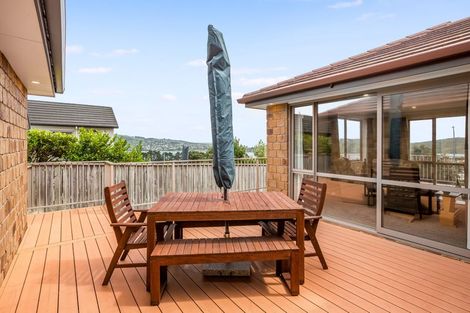 Photo of property in 9 Hollyford Place, Aotea, Porirua, 5024