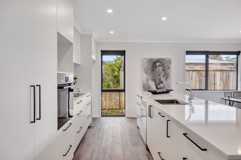 Photo of property in 50a Hall Road, Matua, Tauranga, 3110