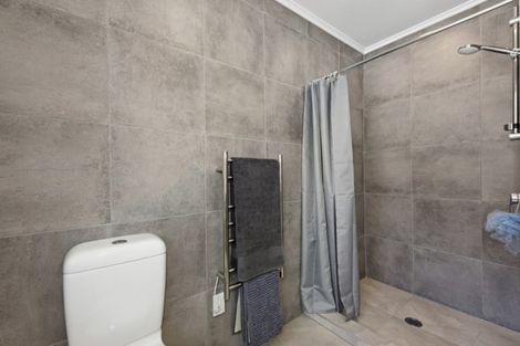 Photo of property in 102 Horoeka Street, Stokes Valley, Lower Hutt, 5019