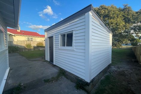 Photo of property in 40 Waiwaka Terrace, Strandon, New Plymouth, 4312