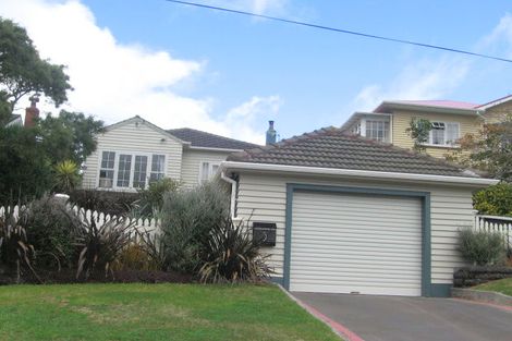 Photo of property in 5 Collier Avenue, Karori, Wellington, 6012