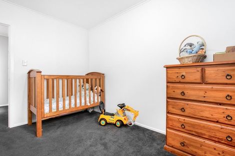 Photo of property in 34 Hallberry Road, Mangere East, Auckland, 2024