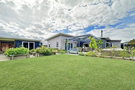 Photo of property in 123 Lisland Drive, Kinloch, Taupo, 3377