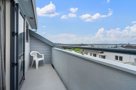 Photo of property in 62 Stanmore Bay Road, Stanmore Bay, Whangaparaoa, 0932