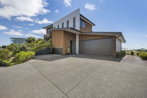 Photo of property in 16a Links Drive, Waiwhakaiho, New Plymouth, 4312