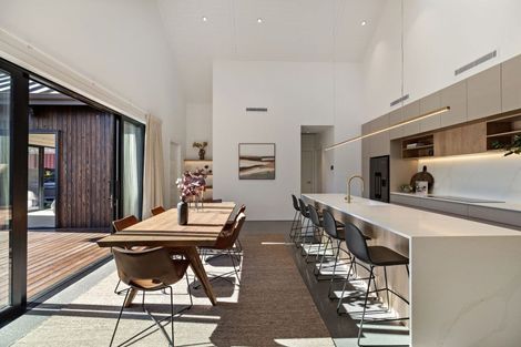 Photo of property in 30 Cunninghams Drive, Jacks Point, Queenstown, 9371