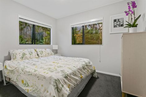 Photo of property in 1/6 Honeysuckle Lane, Mairangi Bay, Auckland, 0630