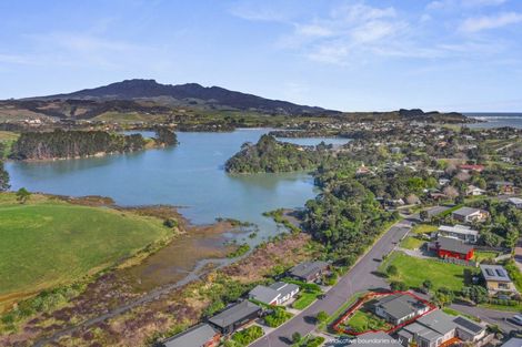 Photo of property in 2 Harakeke Place, Raglan, 3225