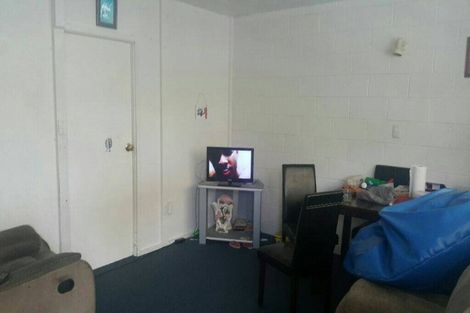 Photo of property in 1/52 Glen Road, Ranui, Auckland, 0612