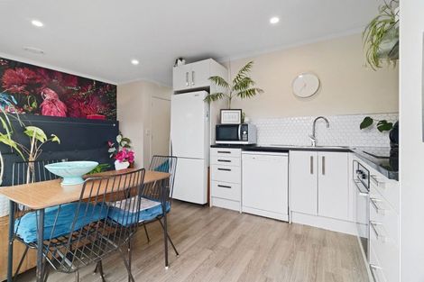 Photo of property in 3/215 Massey Street, Frankton, Hamilton, 3204