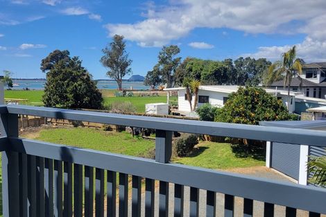 Photo of property in 14 Harbour View Road, Omokoroa, 3114