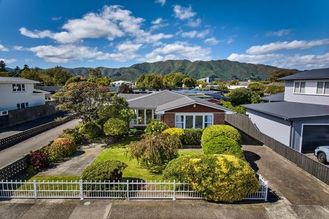Photo of property in 66 Wai-iti Crescent, Woburn, Lower Hutt, 5010