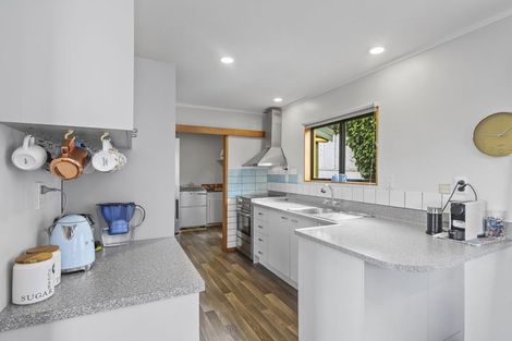 Photo of property in 1/254 Sturges Road, Henderson, Auckland, 0612