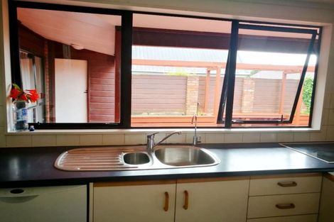 Photo of property in 30 Glucina Avenue, West Harbour, Auckland, 0618