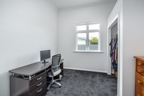 Photo of property in 10 Philip Street, Carterton, 5713