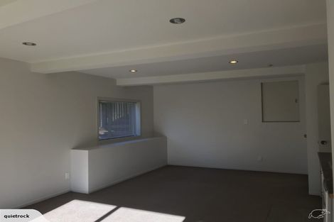 Photo of property in 757 East Coast Road, Northcross, Auckland, 0630