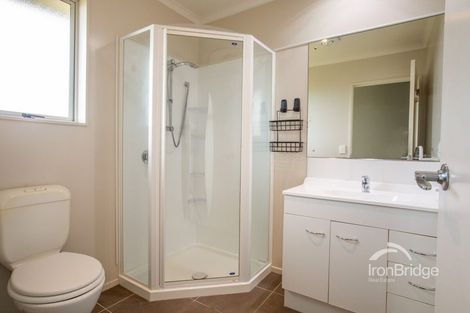 Photo of property in 31 Mcewen Crescent, Riverstone Terraces, Upper Hutt, 5018