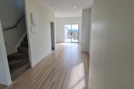 Photo of property in 15a Crestview Rise, Papakura, 2110