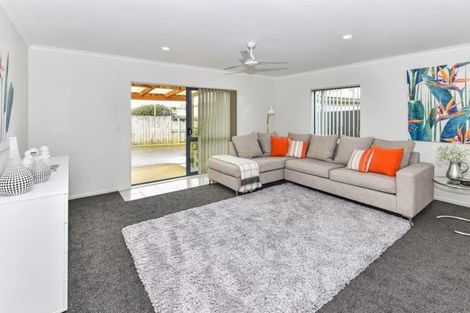 Photo of property in 60a Arimu Road, Papakura, 2110