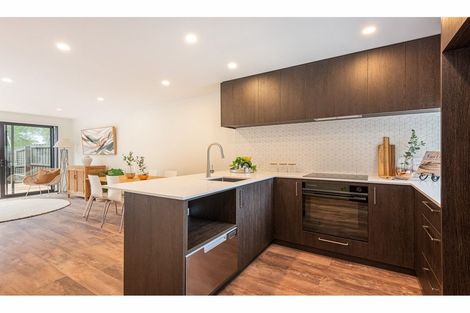 Photo of property in 2/77 Deans Avenue, Riccarton, Christchurch, 8011