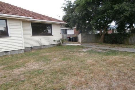 Photo of property in 111 Wainoni Road, Avondale, Christchurch, 8061