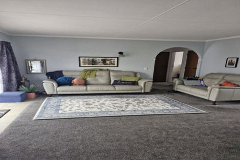 Photo of property in 10 Kapui Place, Waitara, 4320