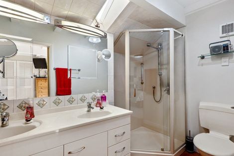 Photo of property in 227 Cannon Hill Crescent, Mount Pleasant, Christchurch, 8081