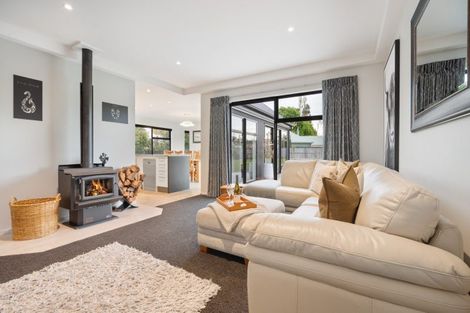 Photo of property in 3 Willowside Place, Amberley, 7410