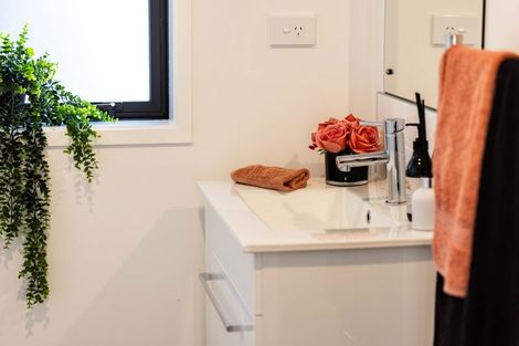 Photo of property in 2/14 Woodhouse Street, Linwood, Christchurch, 8062