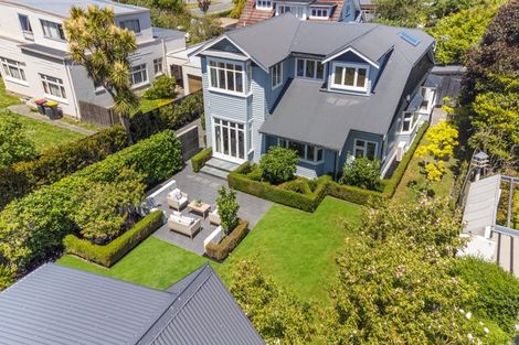 Photo of property in 16 Totara Street, Fendalton, Christchurch, 8041