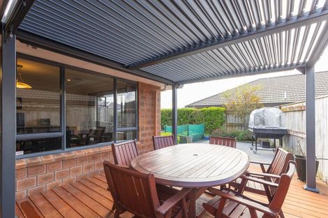 Photo of property in 48 Tennyson Avenue, Kelvin Grove, Palmerston North, 4414