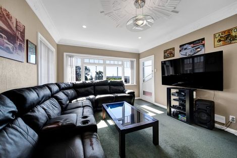 Photo of property in 39a Breakwater Road, Moturoa, New Plymouth, 4310