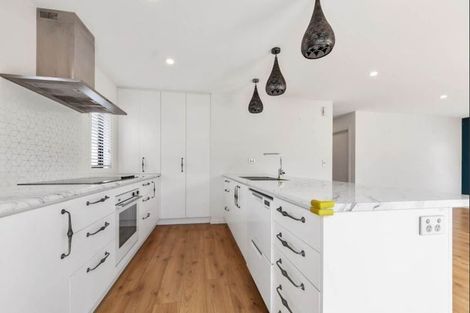 Photo of property in 42 Accolage Boulevard, Kumeu, 0810