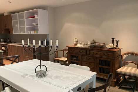 Photo of property in Patent 326 Apartments, 204s/326 Evans Bay Parade, Hataitai, Wellington, 6021