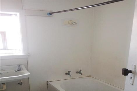 Photo of property in 382 West Coast Road, Glen Eden, Auckland, 0602