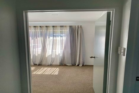 Photo of property in 21 Eskdale Road, Birkdale, Auckland, 0626